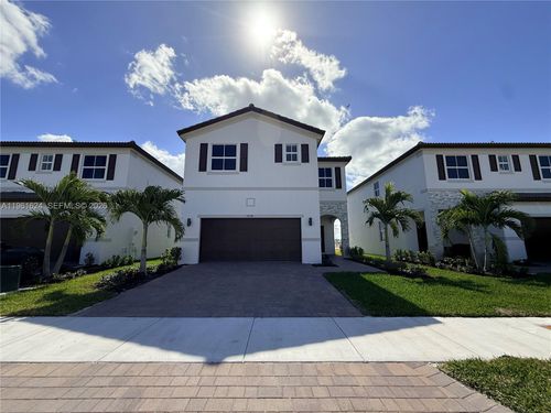 0-2728 Se 24th Ct, Homestead, FL, 33035-2082 | Card Image
