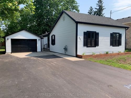 {{alt}} | Card Image