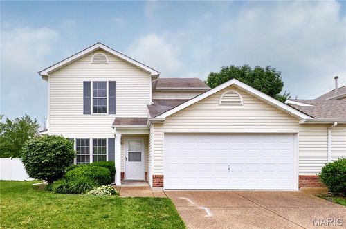 13 Deer Grove Dr, Saint Peters, MO, 63376-1677 | Card Image