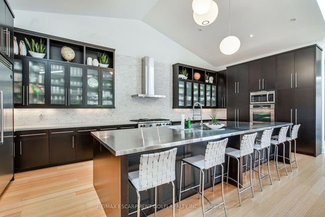 106 Cumming Crt, House other with 4 bedrooms, 3 bathrooms and 4 parking in Ancaster ON | Image 11