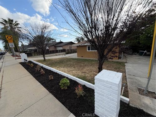 12426 2nd St, Yucaipa, CA, 92399-4216 | Card Image