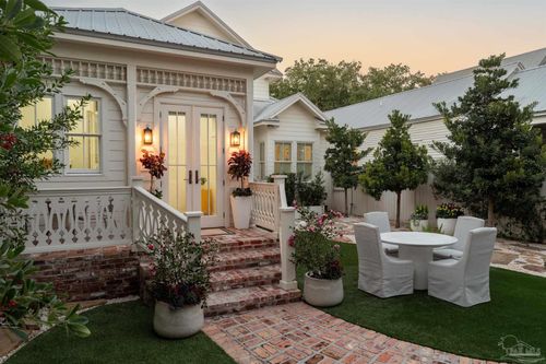 433 E Zaragoza St, Pensacola, FL, 32502-6154 | Card Image