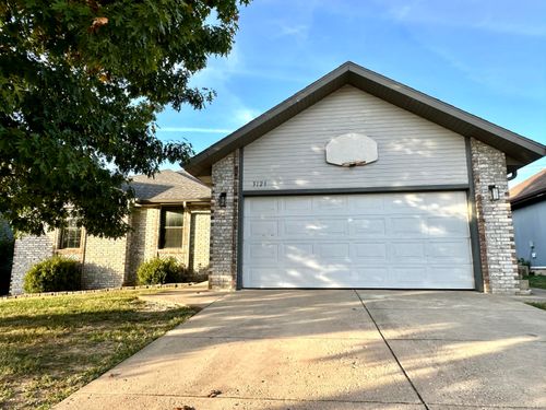 3121 E Lark St, Springfield, MO, 65804-6674 | Card Image