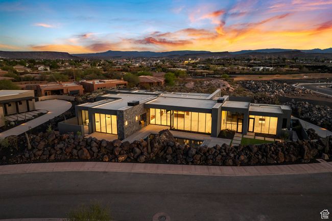Contemporary home with a mountain view | Image 6