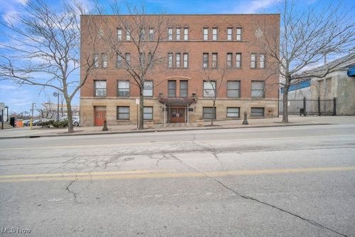 1133 W 9th St, Cleveland, OH, 44113-1016 | Card Image