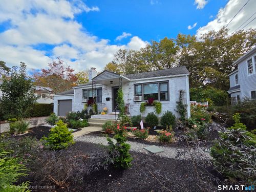 12 Mansfield Rd, New London, CT, 06320-3102 | Card Image