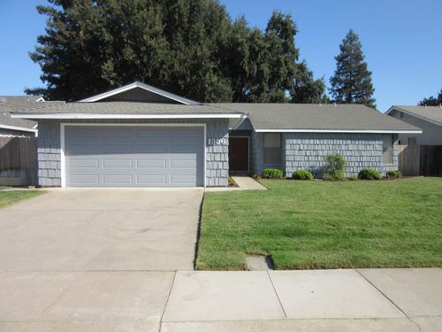 1386 Trailwood Ave, Manteca, CA, 95336-3047 | Card Image