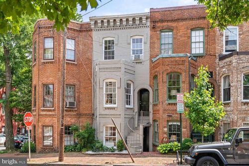 2702 Dumbarton St Nw, WASHINGTON, DC, 20007-3321 | Card Image