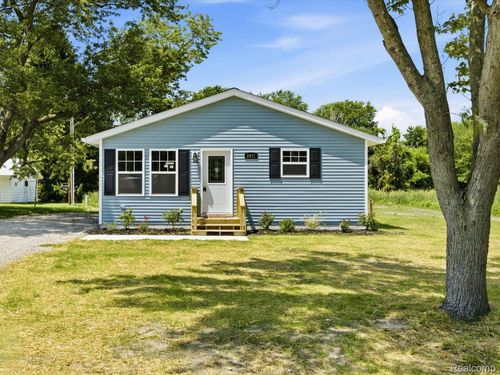 2971 Beach Rd, Port Huron, MI, 48060-7765 | Card Image