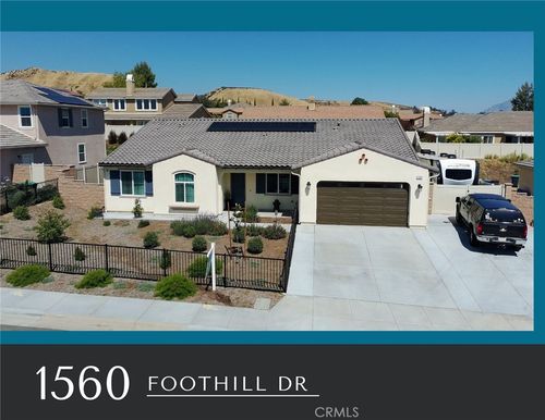 1560 Foothill Dr, Banning, CA, 92220-1132 | Card Image
