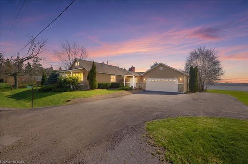 322 Hillcrest Road, Simcoe, ON, N3Y4K1 | Card Image