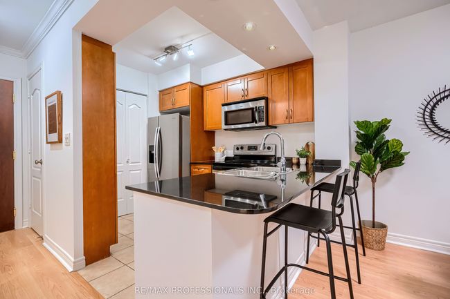 104 - 38 William Carson Cres, Condo with 2 bedrooms, 1 bathrooms and null parking in North York ON | Image 10