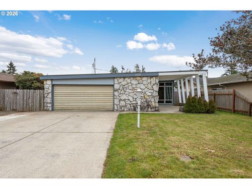 3123 Oak St, North Bend, OR, 97459-1351 | Card Image