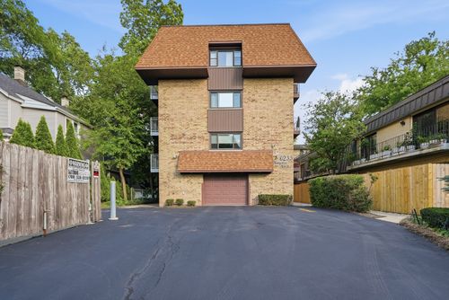 4a-6233 Niagara Ave, Chicago, IL, 60631-2146 | Card Image