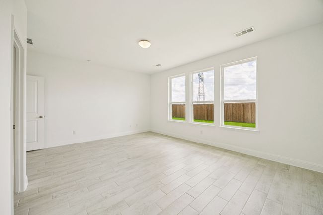 532 Magellan Cir, House other with 3 bedrooms, 3 bathrooms and null parking in Dallas TX | Image 17