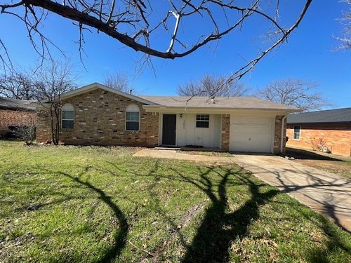 7033 Payte Ln, North Richland Hills, TX, 76182-3514 | Card Image