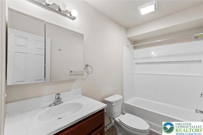 Full Bath 1 | Image 14