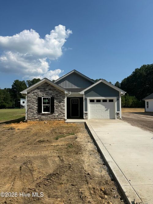 314 E Howard St, Roseboro, NC, 28382-9611 | Card Image