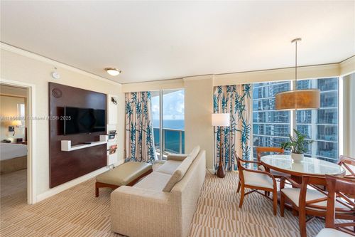 1215-18001 Collins Ave, Sunny Isles Beach, FL, 33160-2722 | Card Image
