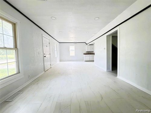 26439 Hopkins St, Inkster, MI, 48141-3209 | Card Image