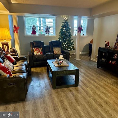 9000 Centennial Sta, WARMINSTER, PA, 18974-5482 | Card Image