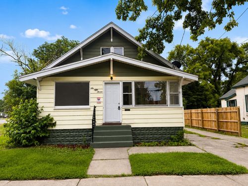 657 Allen Ave, Muskegon, MI, 49442-3605 | Card Image