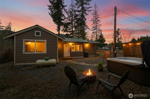 6425 Little Big Horn, Maple Falls, WA, 98266-7849 | Card Image