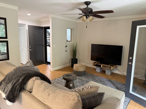 354 Summit Ridge Cir, Nashville, TN, 37215-3832 | Card Image