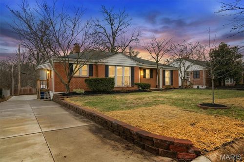 852 Berick Dr, Saint Louis, MO, 63132-4809 | Card Image