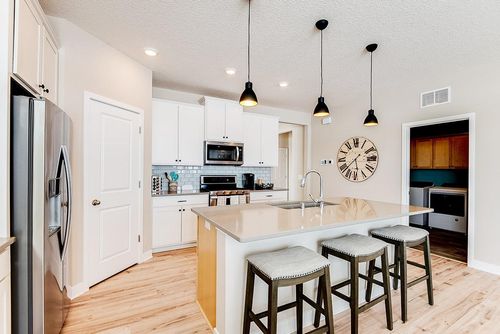 717 Winterberry Ln, Waconia, MN, 55387 | Card Image