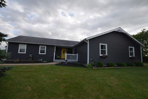 13207 Licklider Rd, Conover, OH, 45317-9604 | Card Image