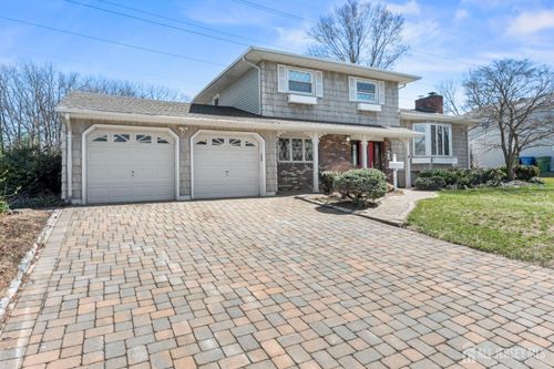 16 Wilmot Rd, Sayreville, NJ, 08872-1854 | Card Image