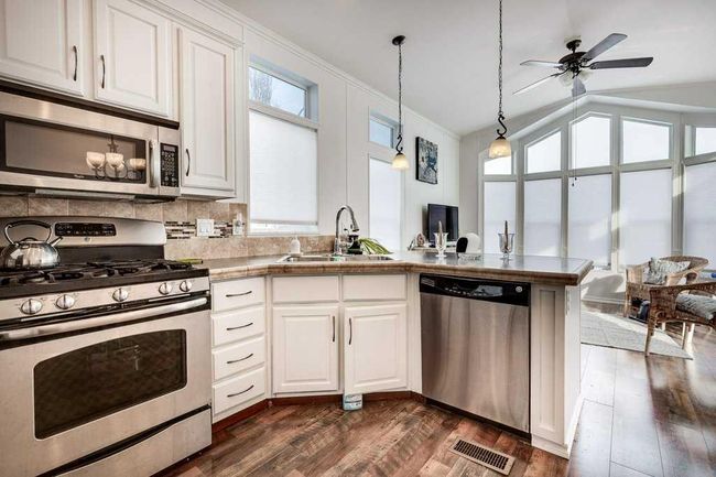 3053 - 25074 S Pine Lake Rd, Home with 1 bedrooms, 1 bathrooms and 2 parking in Red Deer County AB | Image 10