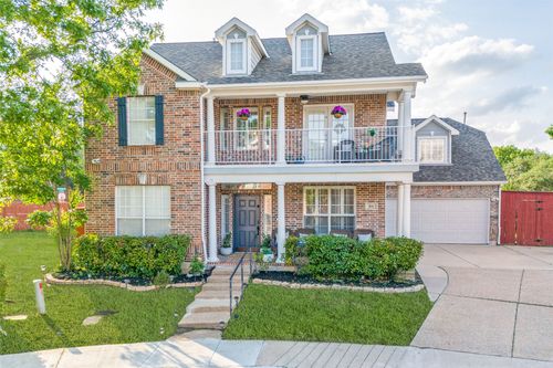 451 Richmond St, Irving, TX, 75063-8033 | Card Image