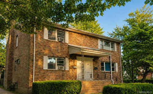 2 Arbor Place, Glen Cove, NY, 11542 | Card Image