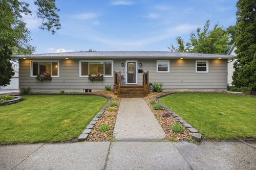 455 16th Ave S, Fargo, ND, 58103-4329 | Card Image