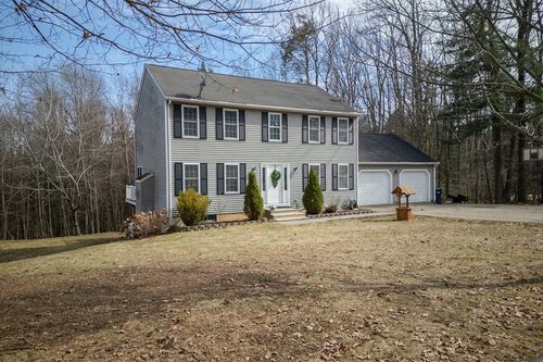 11 Lauren Ln, Sturbridge, MA, 01518-1155 | Card Image