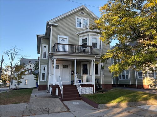 31 Hawthorne St, Providence, RI, 02907-2949 | Card Image