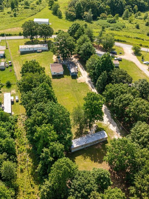 9792 Rocky Point Rd, Bon Aqua, TN, 37025-2813 | Card Image