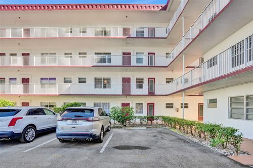apt-211-4270 Nw 40th St, Lauderdale Lakes, FL, 33319-4836 | Card Image