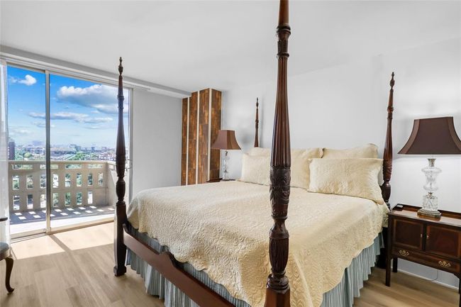 APT-722 - 2016 Main St, Condo with 2 bedrooms, 2 bathrooms and 1 parking in Houston TX | Image 21