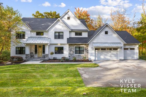 7787 S Gracemoor Ct Se, Alto, MI, 49302-8944 | Card Image