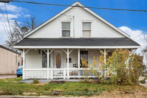 {{alt}} | Card Image