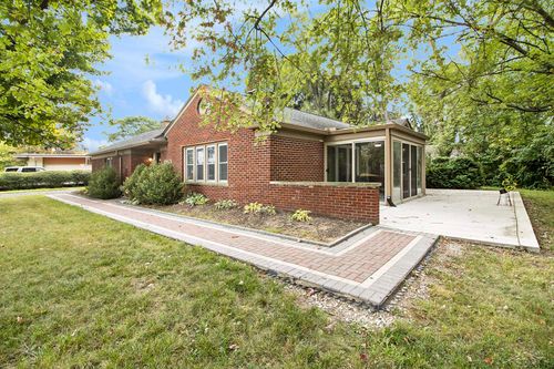 18621 Capitol Dr, Southfield, MI, 48075-2678 | Card Image