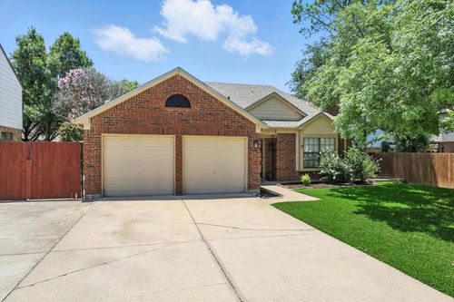 1227 Eaton Ln, Grapevine, TX, 76051-7400 | Card Image