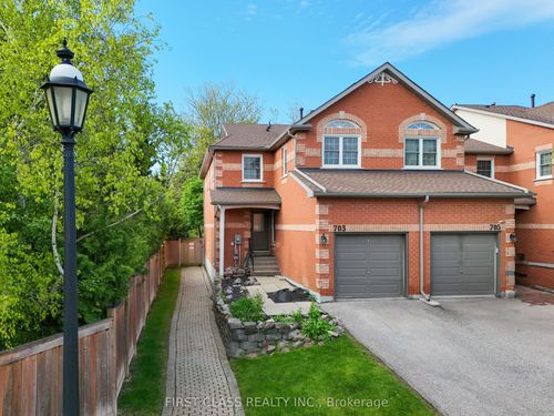 703 Caradonna Cres, Newmarket, ON, L3X1W5 | Card Image