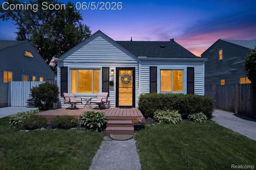 2217 Guthrie Ave, Royal Oak, MI, 48067-3526 | Card Image