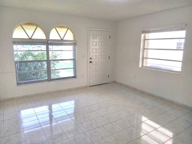 0 - 3304 Sw 23rd St, Home with 3 bedrooms, 2 bathrooms and null parking in Miami FL | Image 2