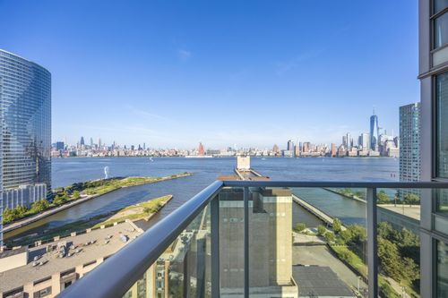 apt-2008-20 Newport Pkwy, Jersey City, NJ, 07310-2308 | Card Image