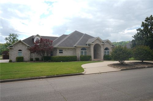 2303 7th St, Russellville, AR, 72801-5545 | Card Image